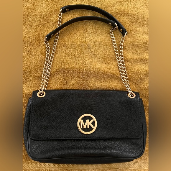 Michael Kors "Fulton" Black Shoulder Flap Bag - Picture 6 of 9